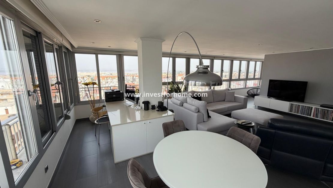 Försäljning - Lägenhet - Torrevieja - Centro