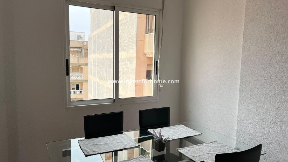 Försäljning - Lägenhet - Torrevieja - Centro