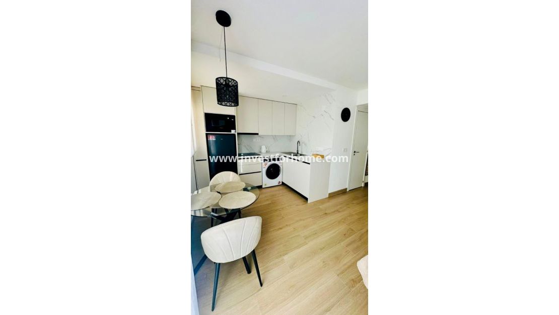 Försäljning - Lägenhet - Torrevieja - Costa Blanca