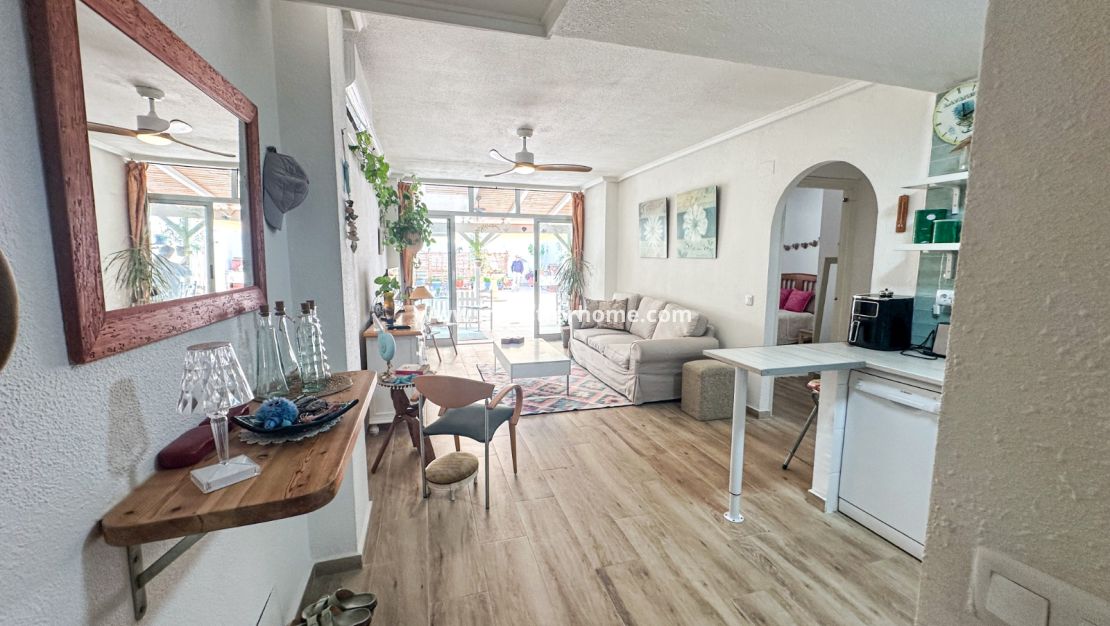 Försäljning - Lägenhet - Torrevieja - Costa Blanca