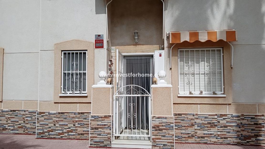 Försäljning - Lägenhet - Torrevieja - LA LOMA