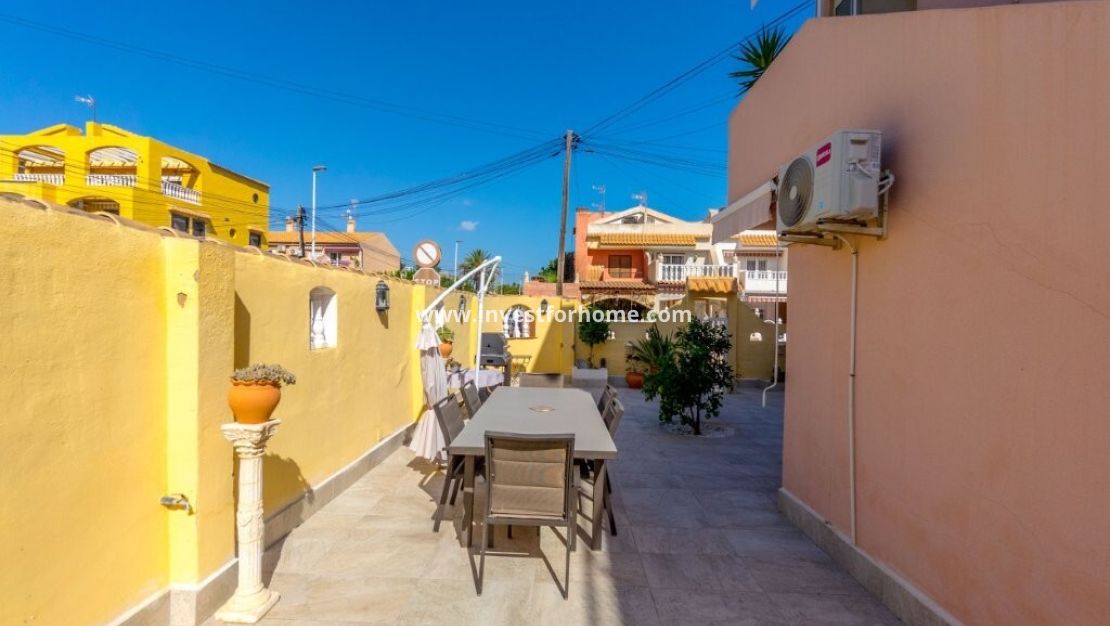 Försäljning - Lägenhet - Torrevieja - La Rosaleda