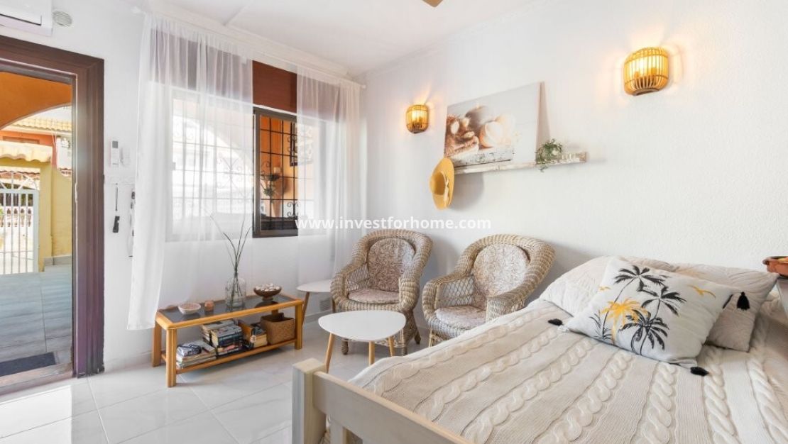 Försäljning - Lägenhet - Torrevieja - La Rosaleda