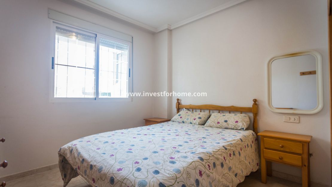 Försäljning - Lägenhet - Torrevieja - La Siesta-El Chaparral