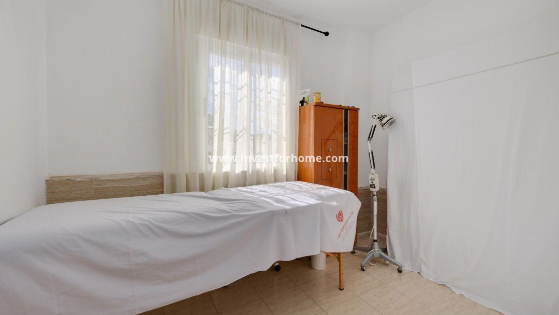 Försäljning - Lägenhet - Torrevieja - La Siesta - El Salado - Torreta