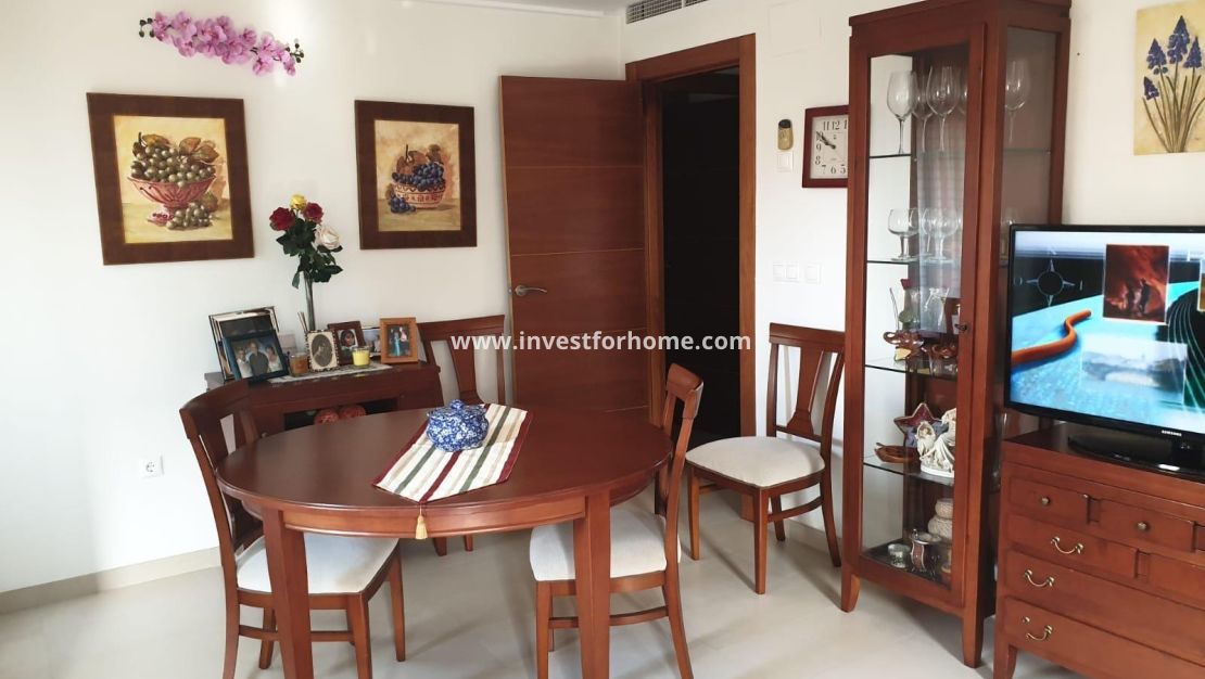 Försäljning - Lägenhet - Torrevieja - Las Piscinas Naturales