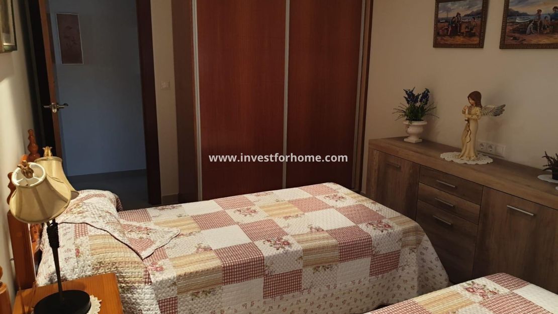 Försäljning - Lägenhet - Torrevieja - Las Piscinas Naturales