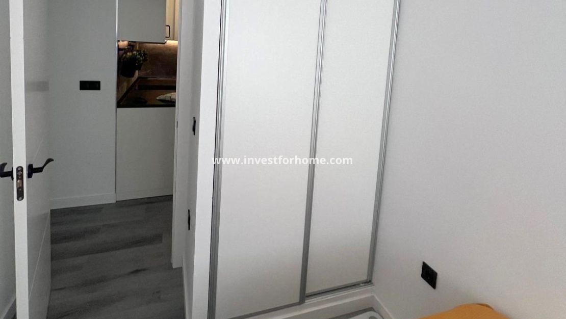 Försäljning - Lägenhet - Torrevieja - Playa de los Locos