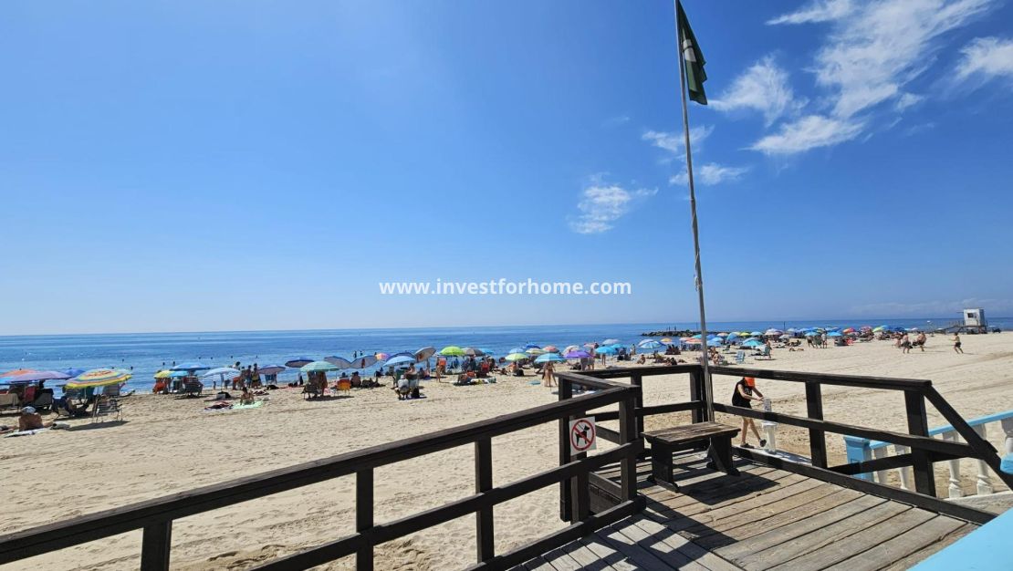 Försäljning - Lägenhet - Torrevieja - Playa de los Locos