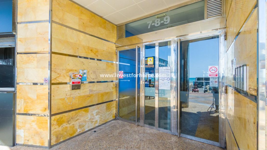 Försäljning - Lägenhet - Torrevieja - Playa de los Locos