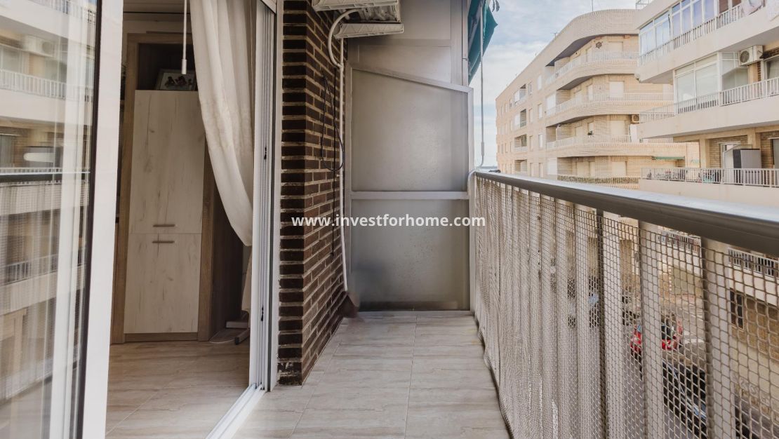 Försäljning - Lägenhet - Torrevieja - Playa del Acequión