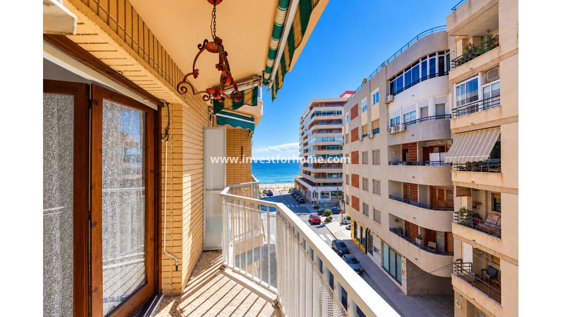 Försäljning - Lägenhet - Torrevieja - Playa del Acequión