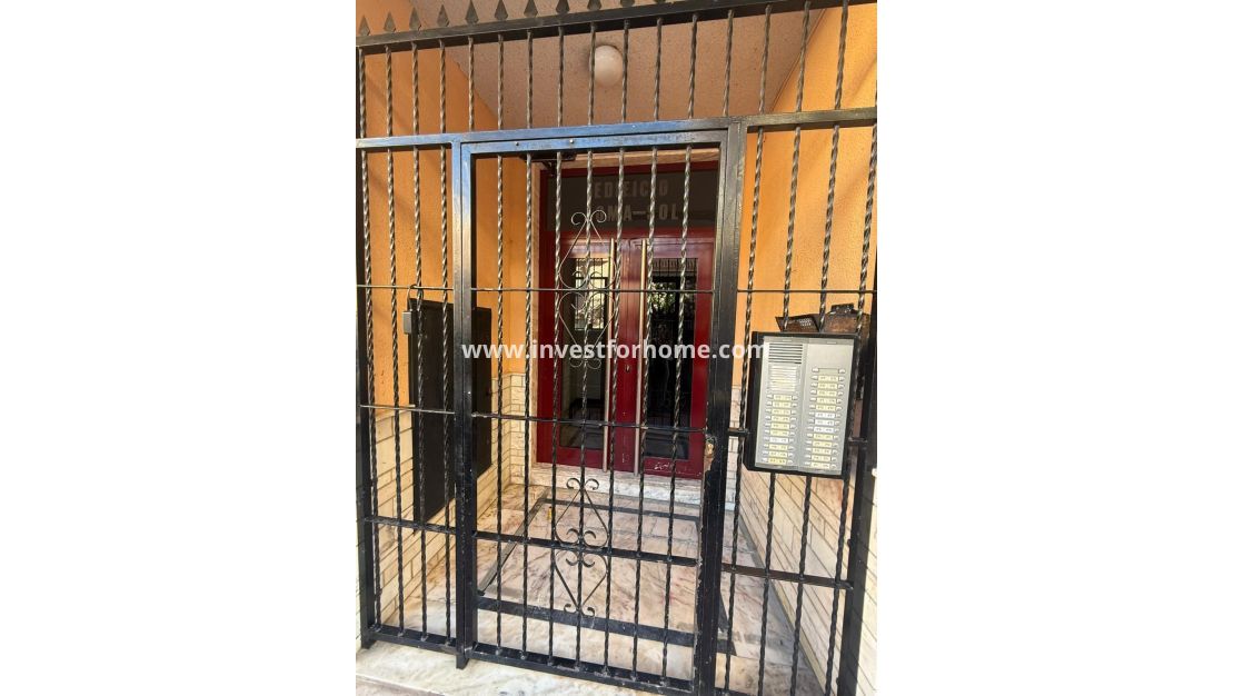 Försäljning - Lägenhet - Torrevieja - Playa del Cura