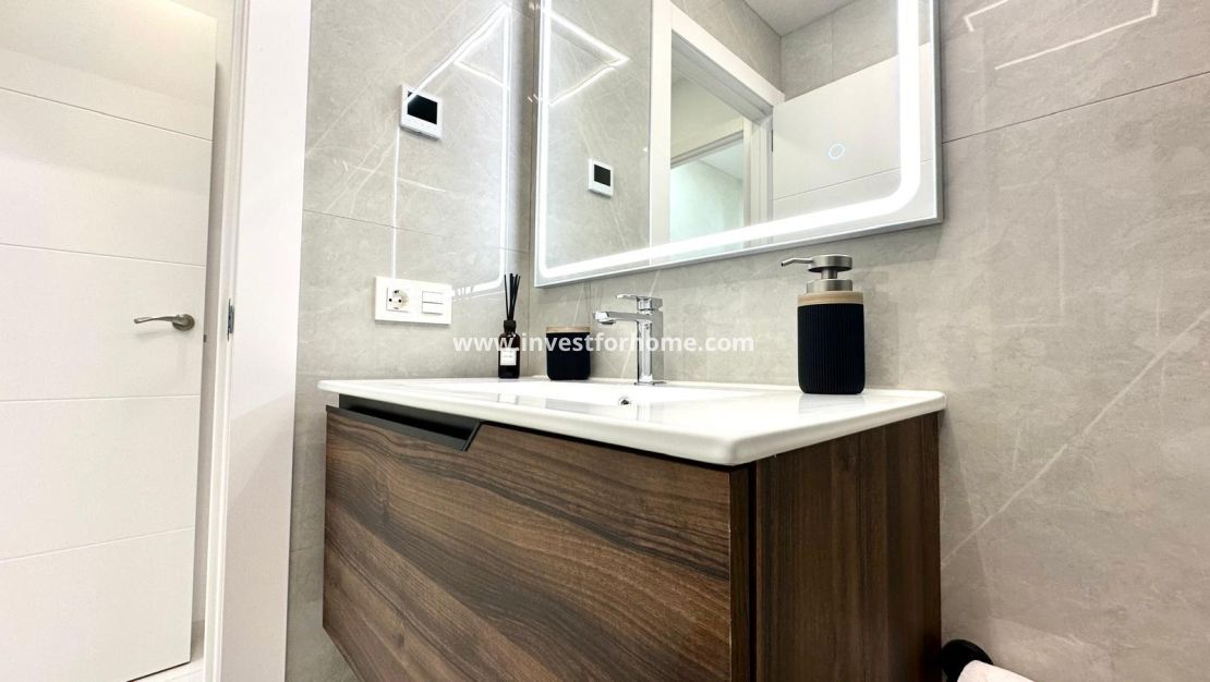 Försäljning - Lägenhet - Torrevieja - Playa del Cura