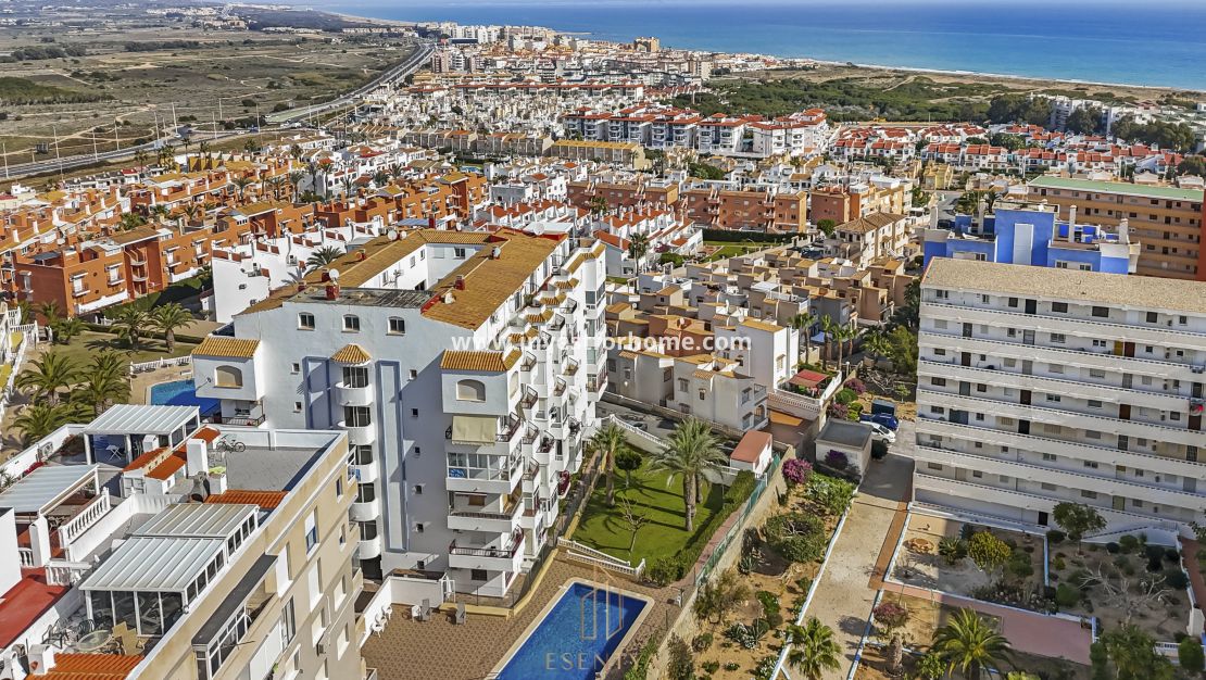 Försäljning - Lägenhet - Torrevieja - Torrelamata - La Mata