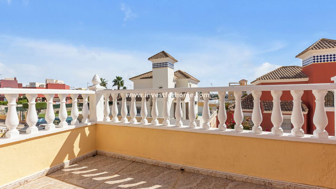 Försäljning - Semi Detached Penthouse - Orihuela Costa - Costa Blanca