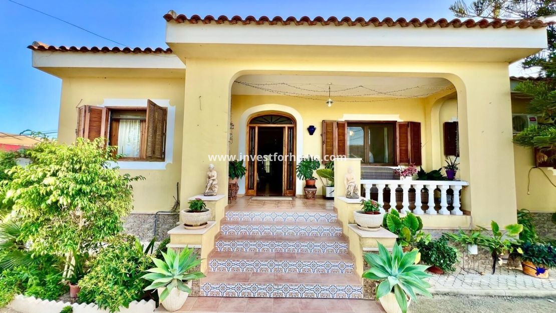 Försäljning - Villa - Daya vieja - Costa Blanca Sur