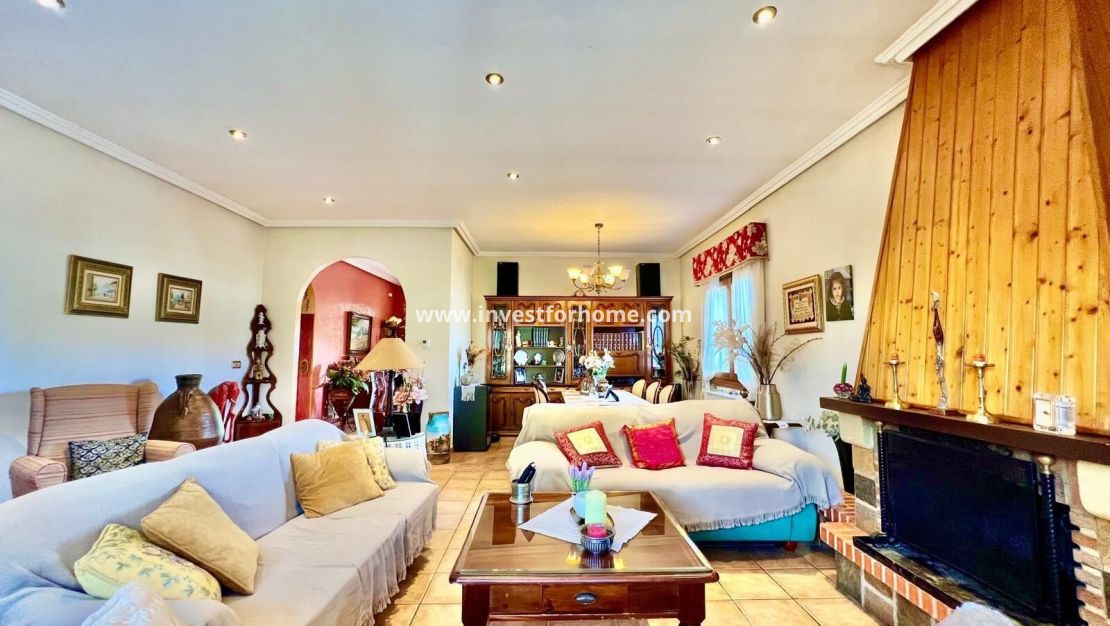 Försäljning - Villa - Daya vieja - Costa Blanca Sur