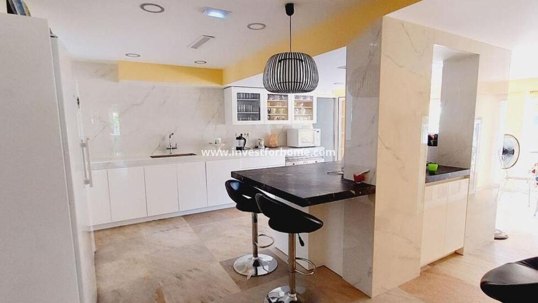 Försäljning - Villa - Orihuela Costa - Cabo Roig