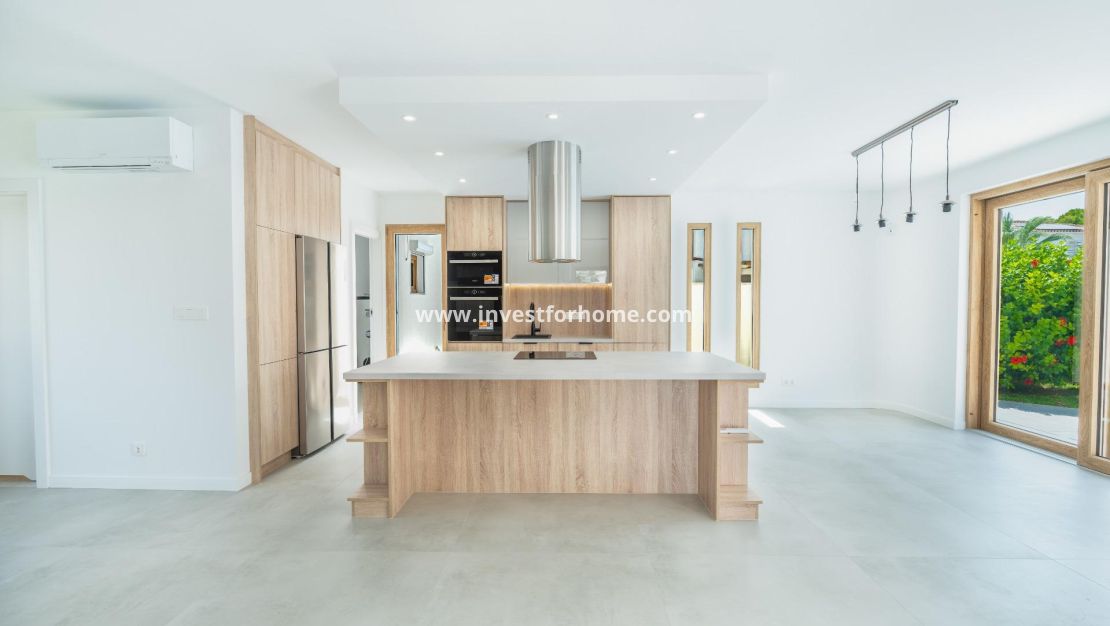 Försäljning - Villa - Orihuela Costa - Cabo Roig