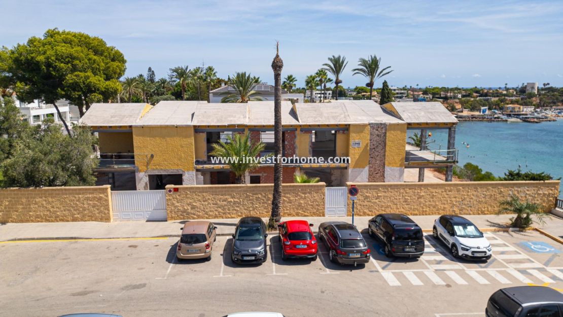 Försäljning - Villa - Orihuela Costa - Cabo Roig