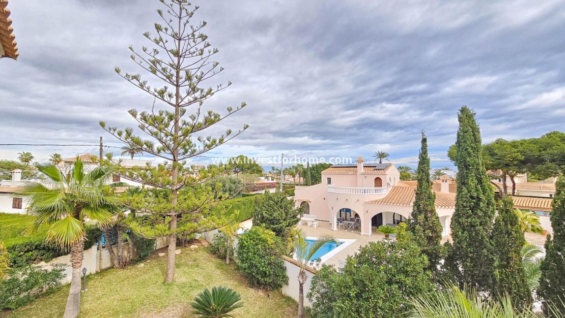 Försäljning - Villa - Orihuela Costa - Cabo Roig