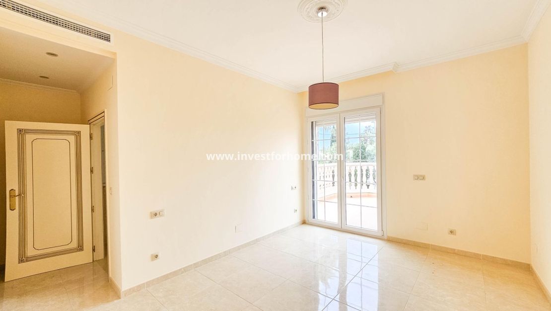 Försäljning - Villa - Orihuela Costa - Cabo Roig