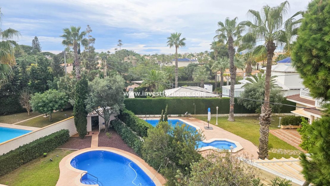 Försäljning - Villa - Orihuela Costa - Cabo Roig