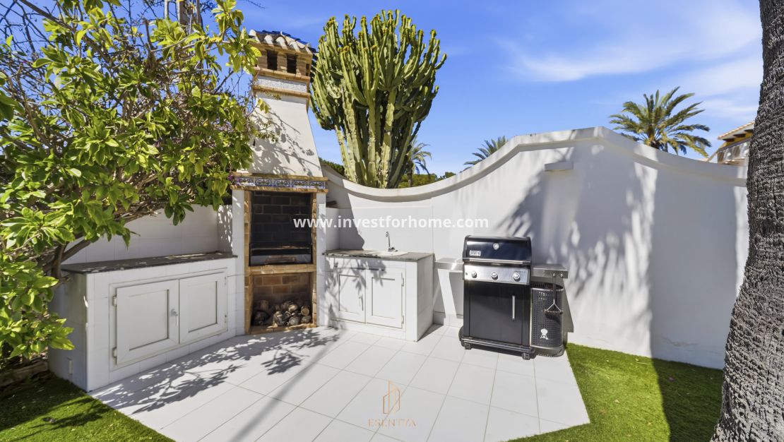 Försäljning - Villa - Orihuela Costa - Cabo Roig