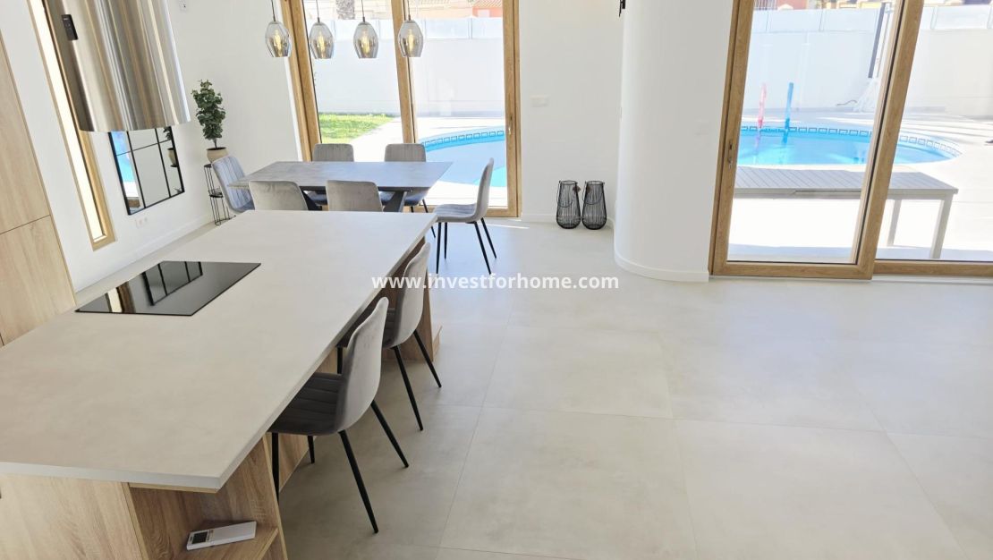 Försäljning - Villa - Orihuela Costa - Cabo Roig