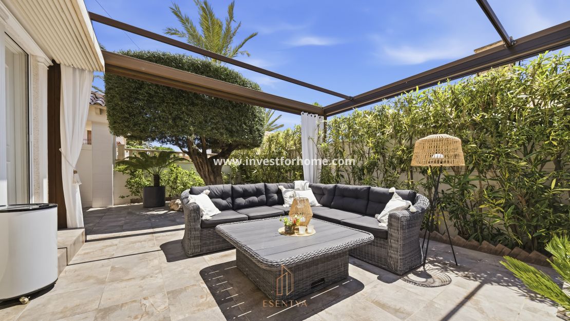 Försäljning - Villa - Orihuela Costa - Cabo Roig