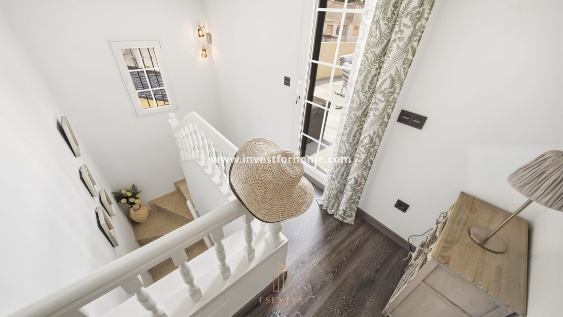 Försäljning - Villa - Orihuela Costa - Cabo Roig