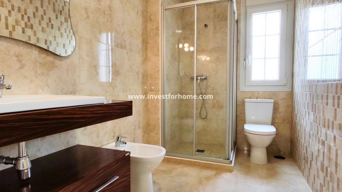 Försäljning - Villa - Orihuela Costa - Cabo Roig