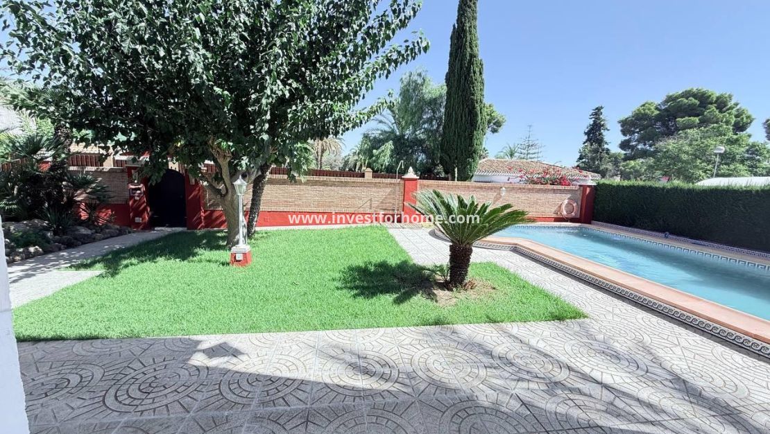 Försäljning - Villa - Orihuela Costa - Campoamor