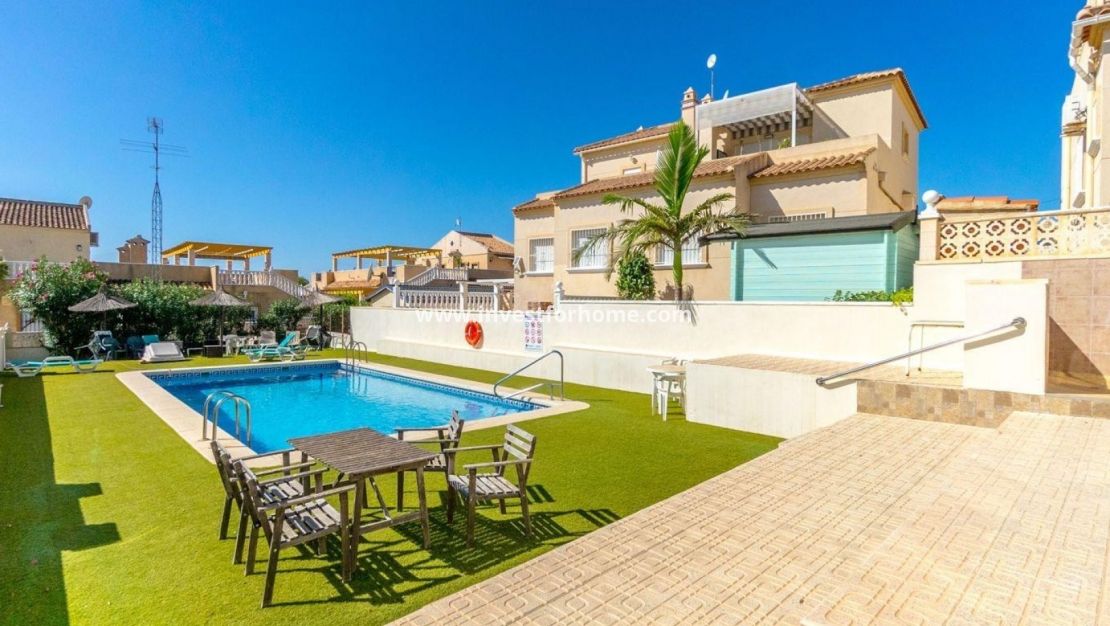 Försäljning - Villa - Orihuela Costa - Costa Blanca