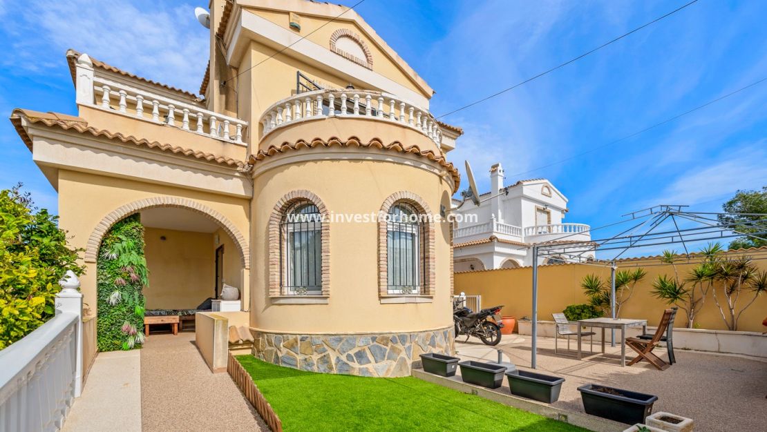 Försäljning - Villa - Orihuela Costa - Costa Blanca