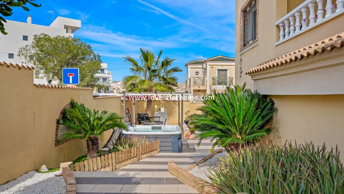 Försäljning - Villa - Orihuela Costa - Costa Blanca