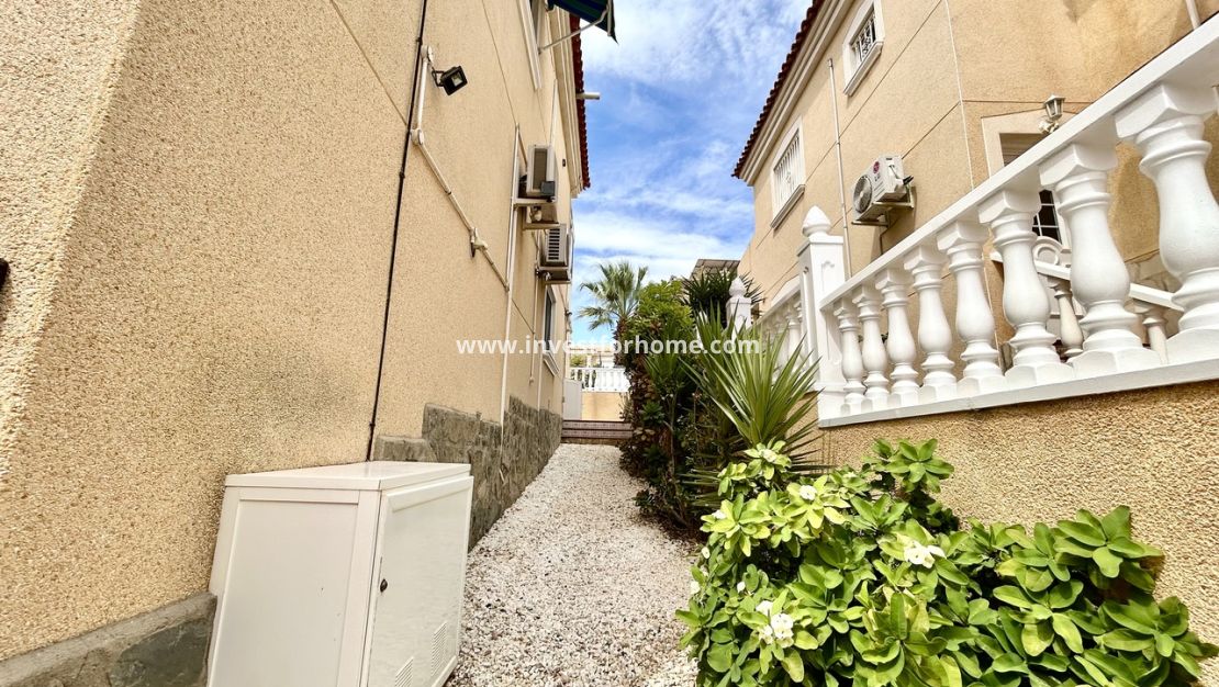 Försäljning - Villa - Orihuela Costa - Costa Blanca