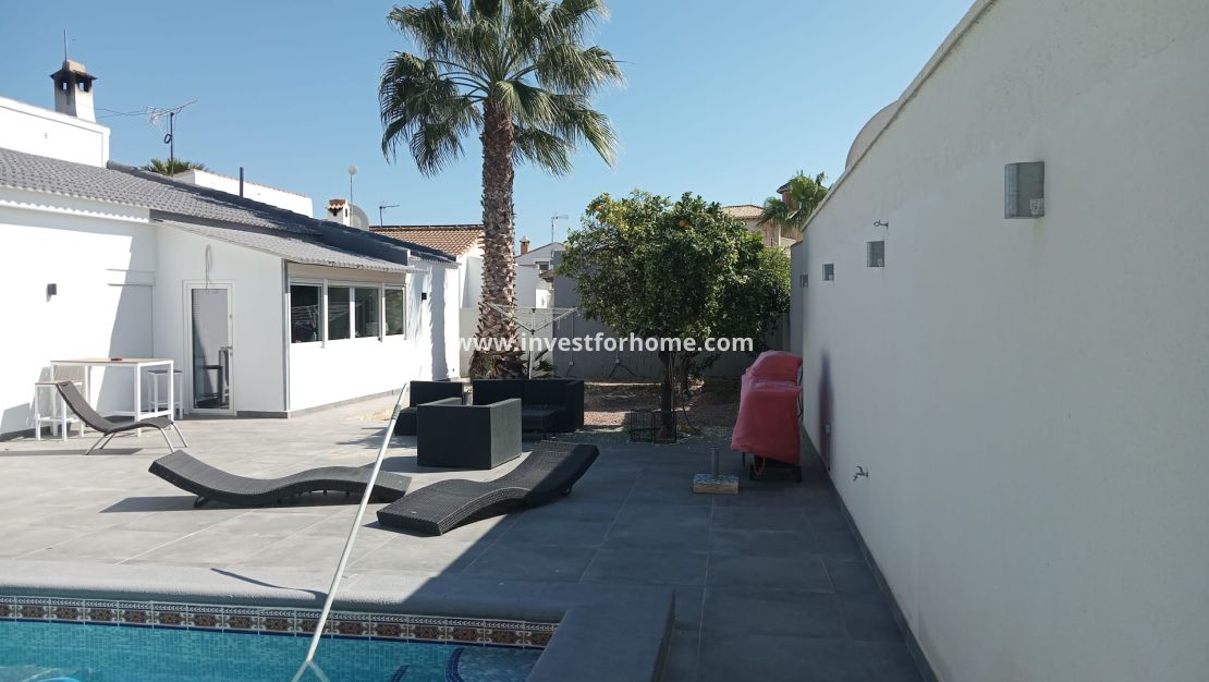 Försäljning - Villa - Orihuela Costa - Costa Blanca