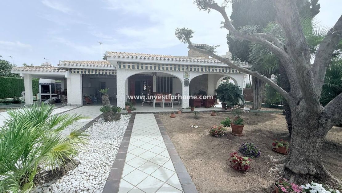 Försäljning - Villa - Orihuela Costa - Dehesa De Campoamor