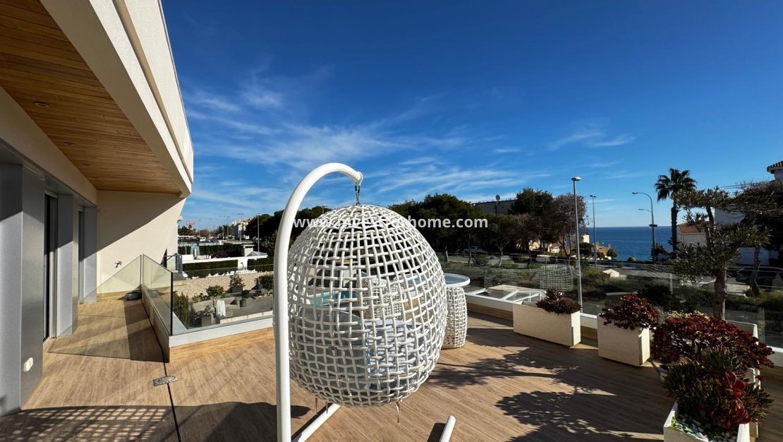 Försäljning - Villa - Orihuela Costa - Dehesa De Campoamor