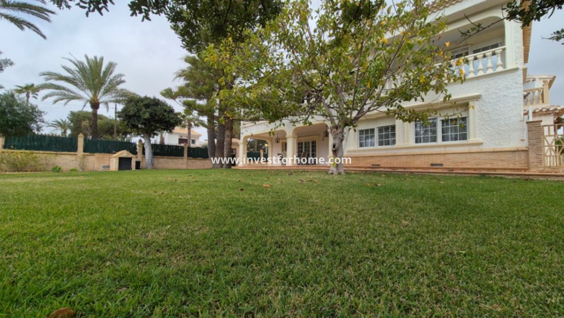 Försäljning - Villa - Orihuela Costa - Inland