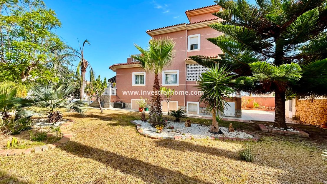 Försäljning - Villa - Orihuela Costa - Inland