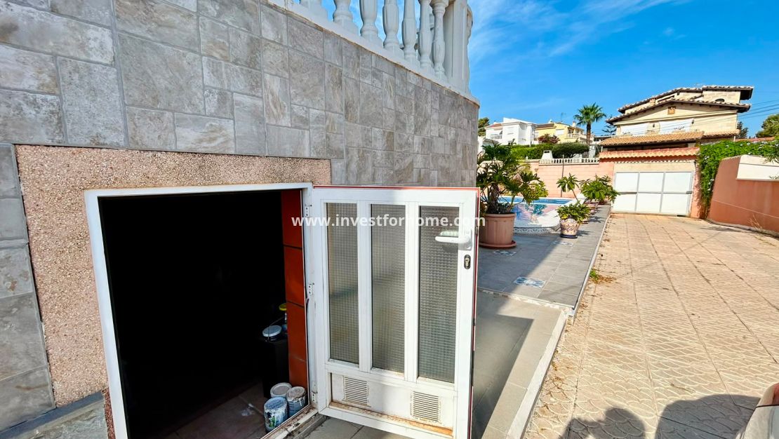 Försäljning - Villa - Orihuela Costa - Inland