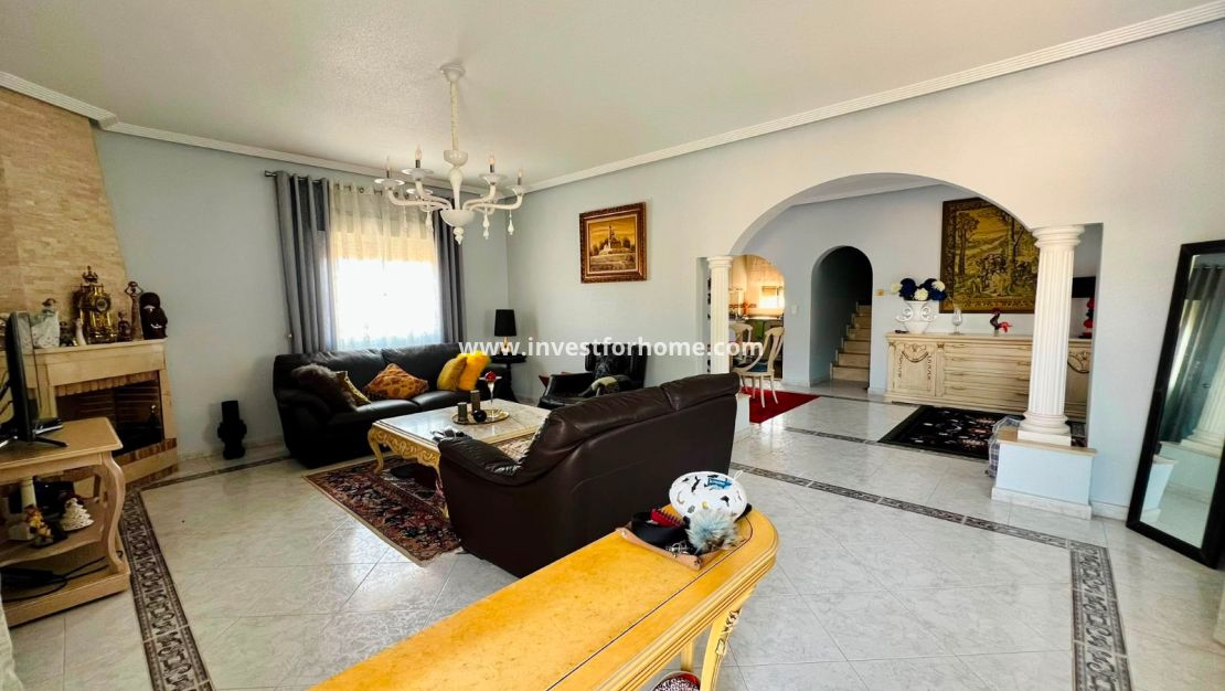 Försäljning - Villa - Orihuela Costa - Inland