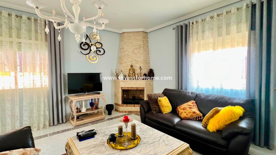 Försäljning - Villa - Orihuela Costa - Inland