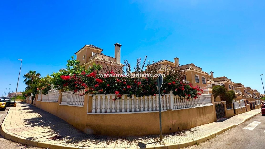 Försäljning - Villa - Orihuela Costa - La Regia