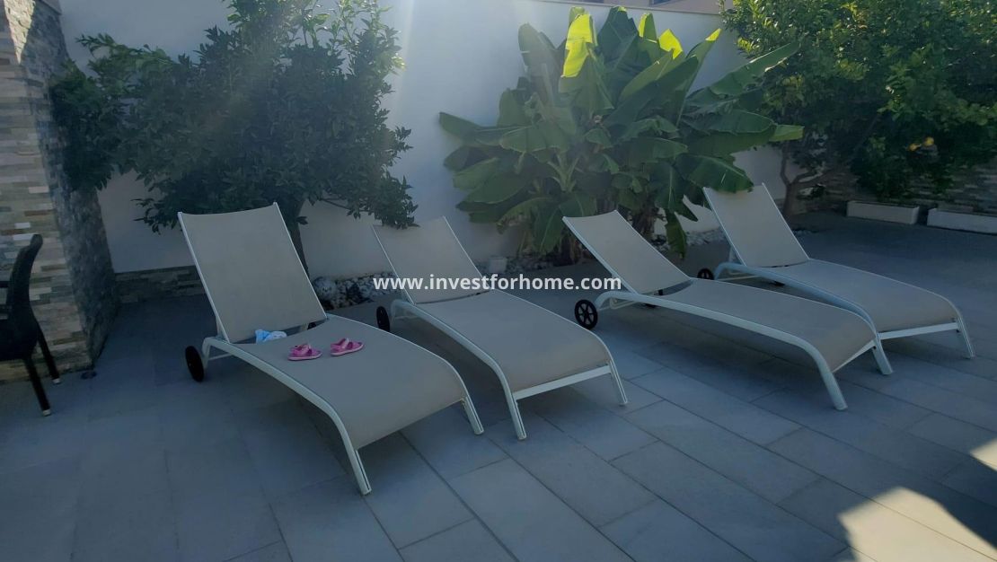 Försäljning - Villa - Orihuela Costa - La Zenia