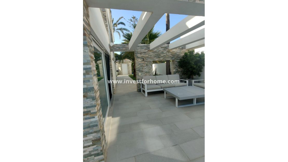 Försäljning - Villa - Orihuela Costa - La Zenia