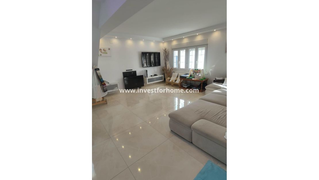 Försäljning - Villa - Orihuela Costa - La Zenia